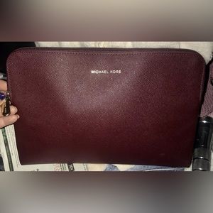 MICHAEL KORS Women's Burgundy Saffiano Leather Zip Pouch